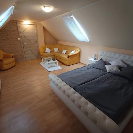 Hajdúszoboszló Nikolux Apartman מראה חיצוני תמונה