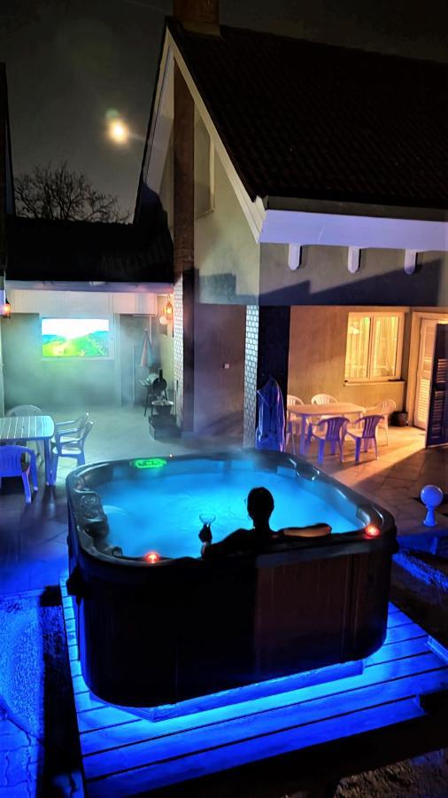 Hajdúszoboszló Nikolux Apartman מראה חיצוני תמונה