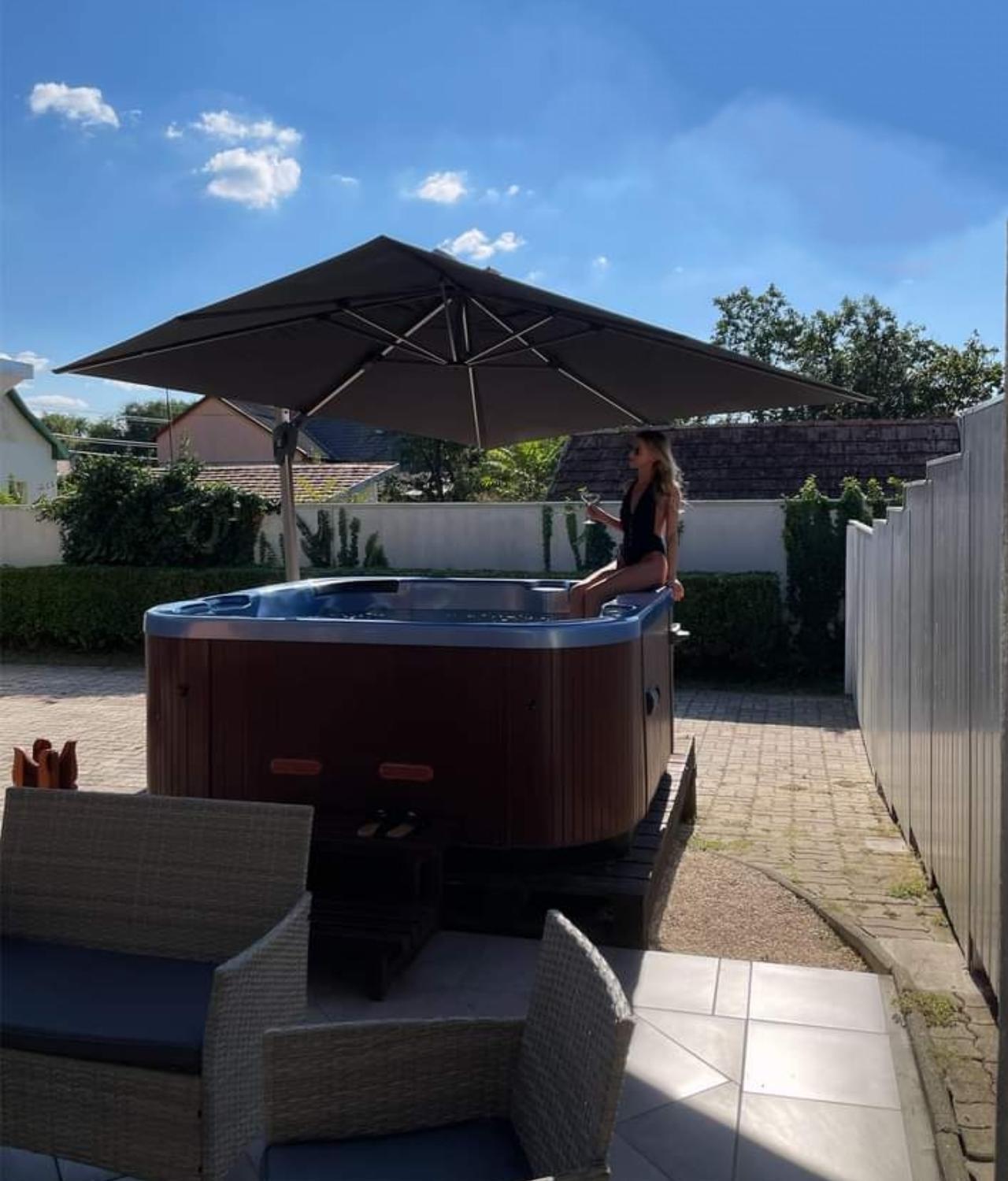 Hajdúszoboszló Nikolux Apartman מראה חיצוני תמונה