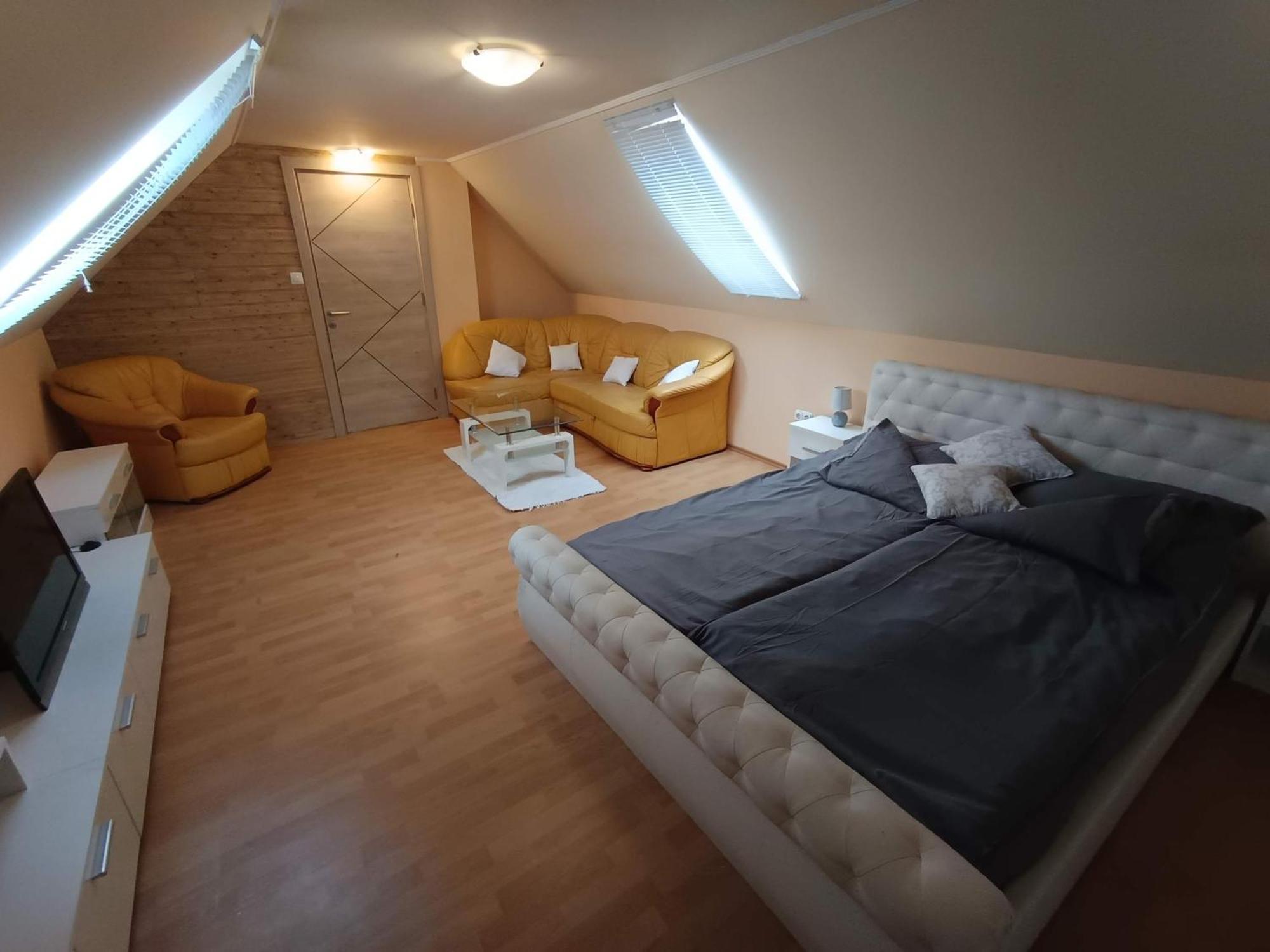 Hajdúszoboszló Nikolux Apartman מראה חיצוני תמונה